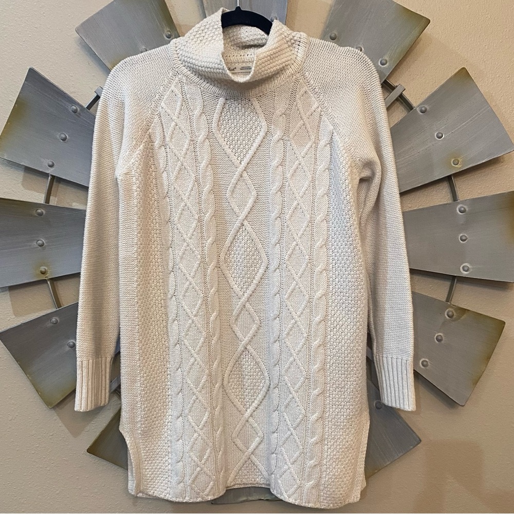 Woolrich Women's Ivory Cable Knit Turtleneck Sweater
